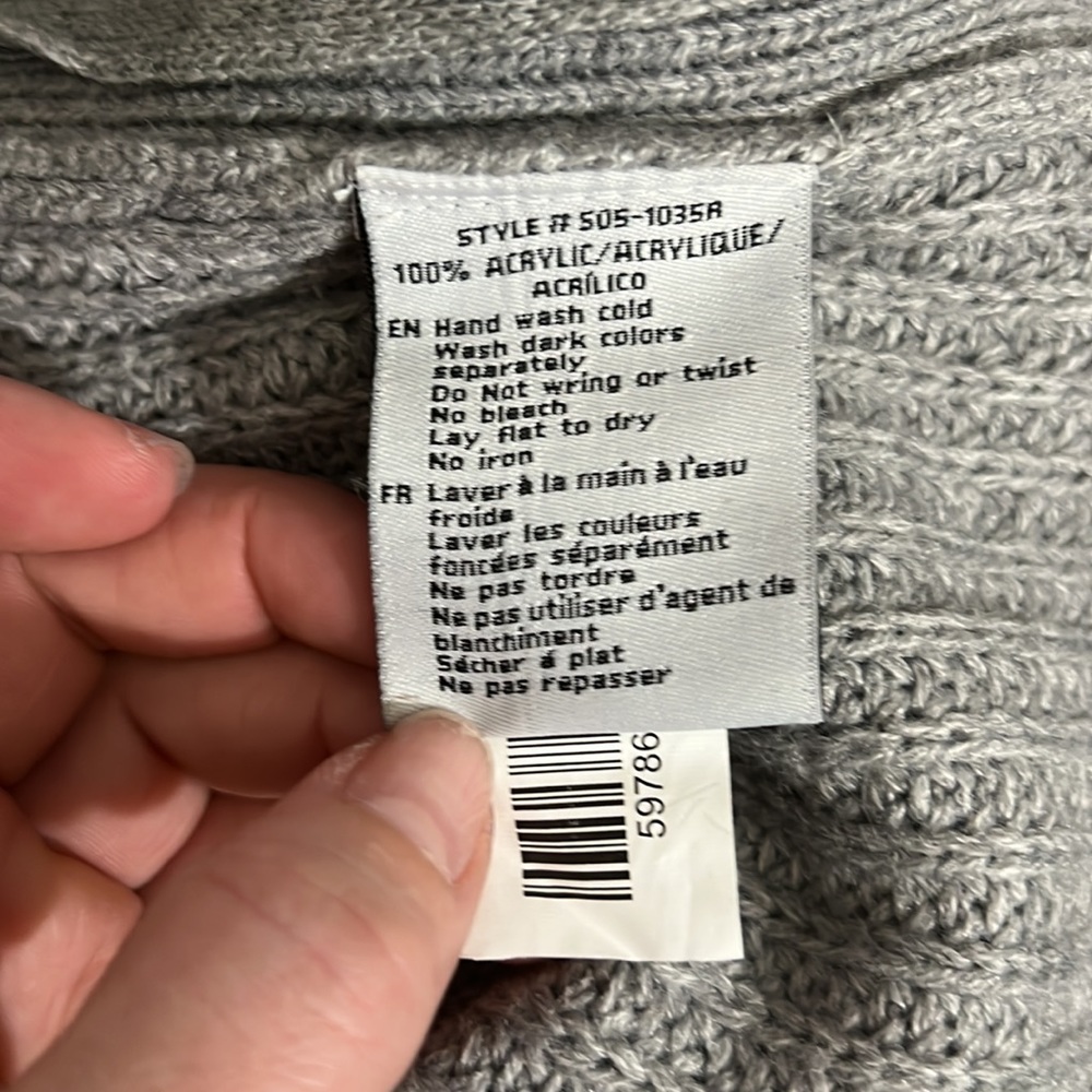 Sweater - Picture 7 of 7